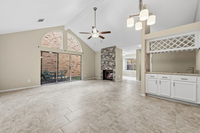 Building Photo - 3330 Beech Point Dr