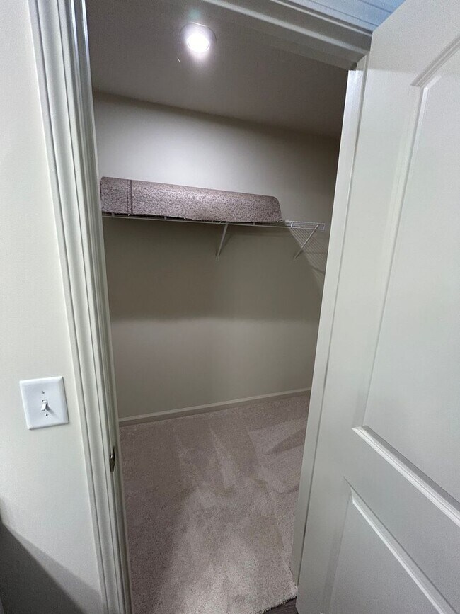 Building Photo - Newly Constructed 5 Bedroom Single Family Home in Brownsburg