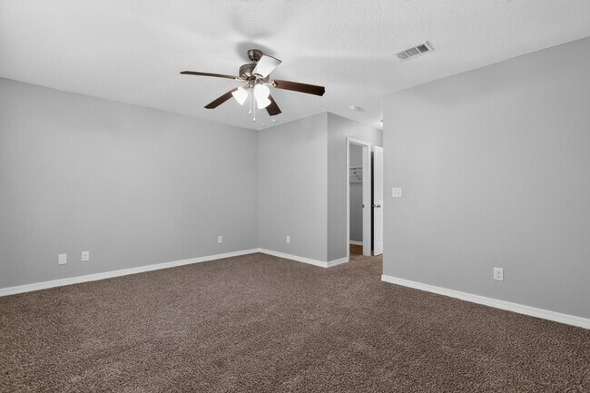 Building Photo - 451 Eisenhower Dr