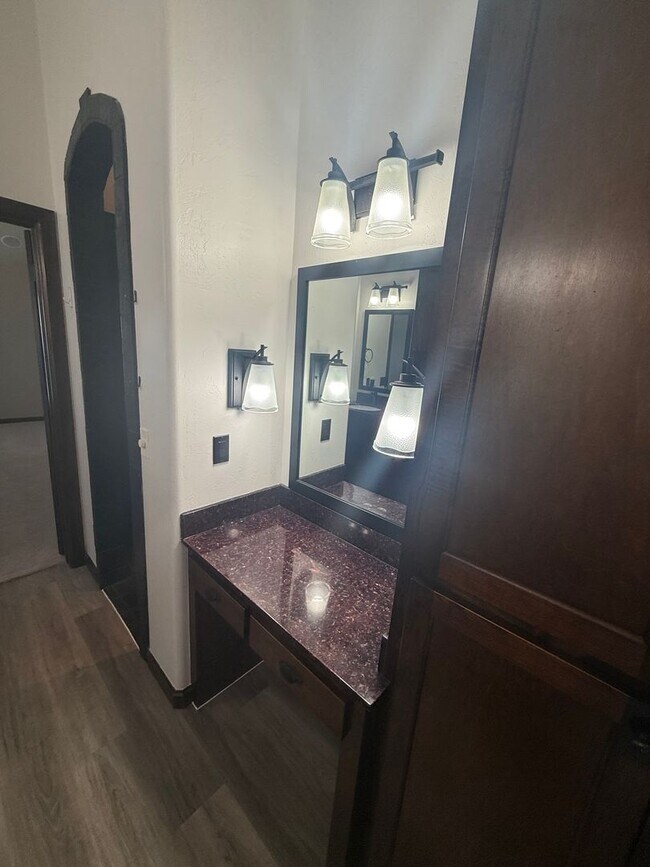 Building Photo - 3 bed plus office, Neighborhood amenities include a neighborhood pond, Pool and playground!