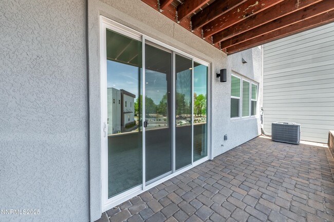 Building Photo - 1517 Golf Club Dr