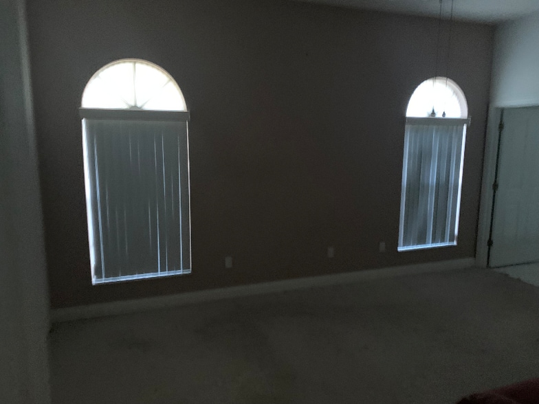 Building Photo - 205 Lake Region Blvd S