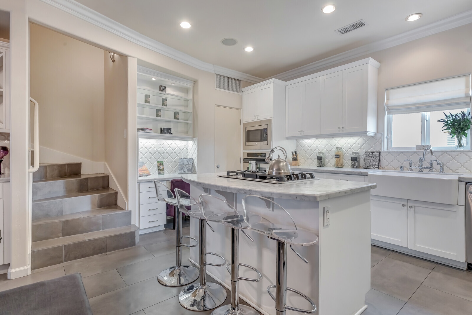 Building Photo - 145 W Hawthorn St