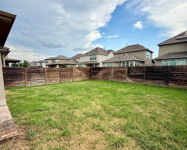 Building Photo - 14004 Hedera Dr