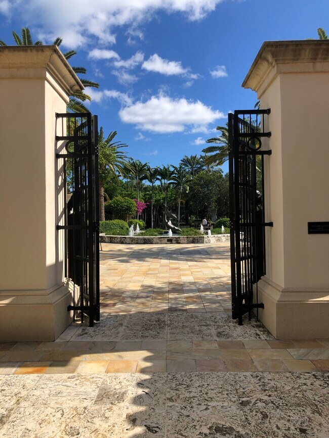 Free Gardens at Four Arts in exclusive Palm Beach 12mi - 6520 N Ocean Blvd