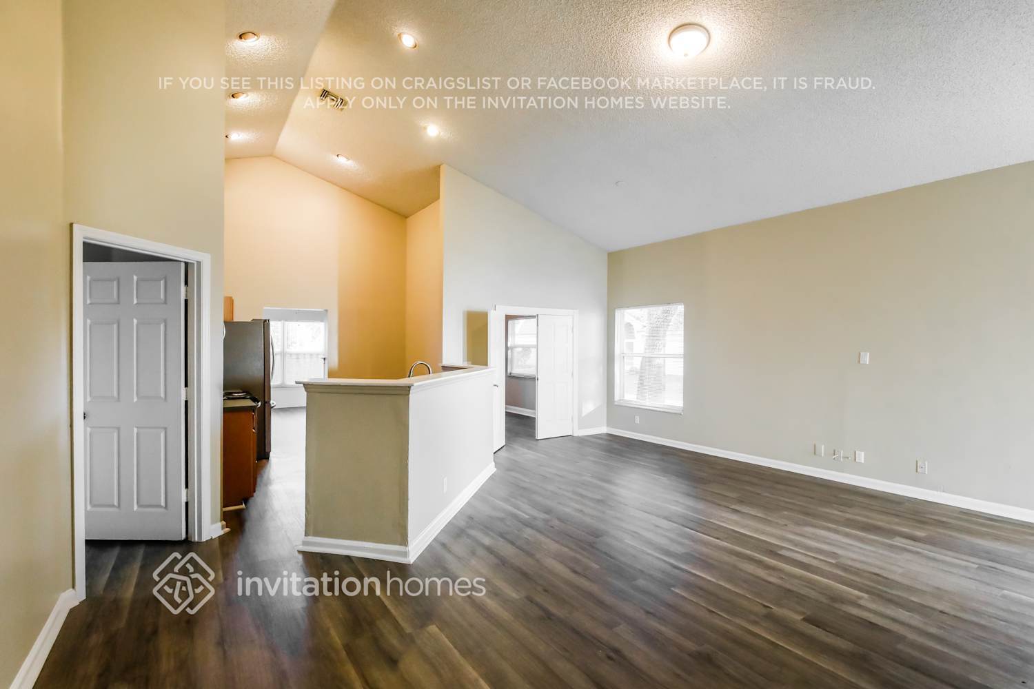 Building Photo - 2880 NW 68th Ln