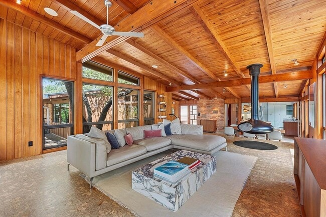 Building Photo - 407 Almarion Dr