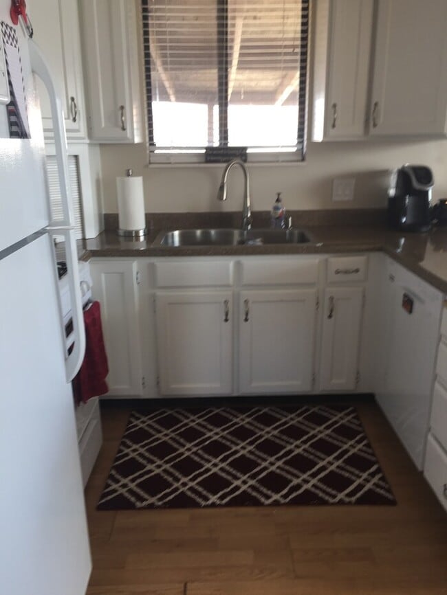 Building Photo - Great West Jordan 4 Bedroom 2 Bath Home!