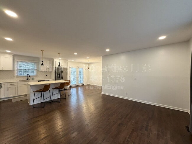 Building Photo - 5044 Baylor Dr