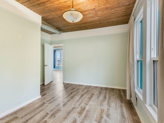 Building Photo - 3088 Harrison Ave