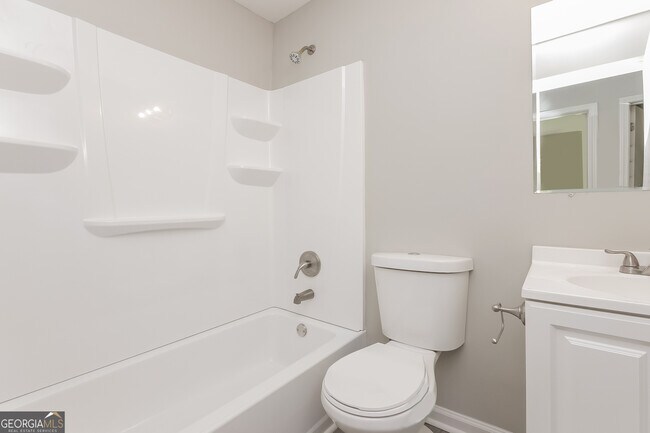 Building Photo - 52 Andover Dr