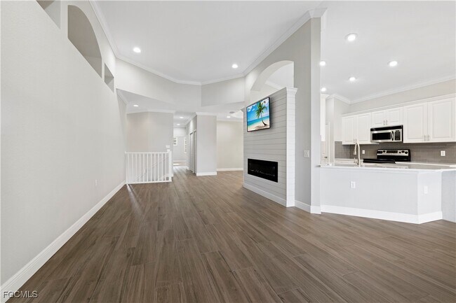 Building Photo - 10392 Autumn Breeze Dr