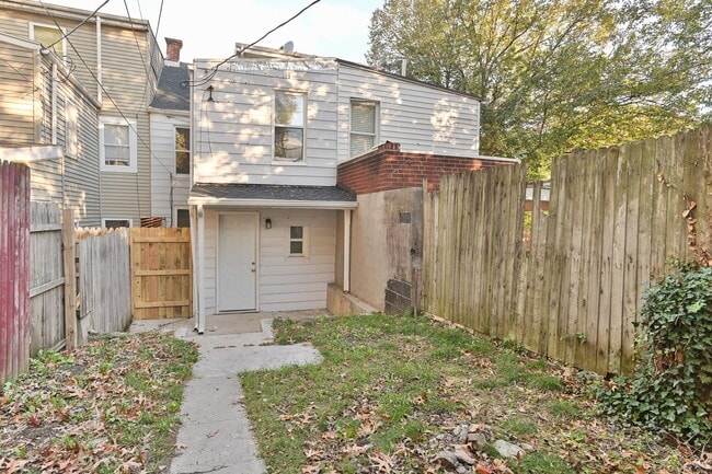 Building Photo - 3 Bedroom Single Family Home on Rudy Rd
