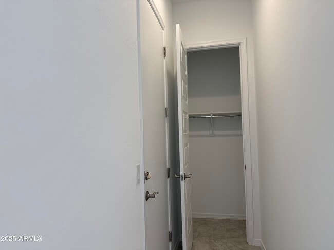 Building Photo - 7663 Nosean Rd