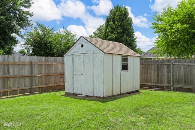 Building Photo - 410 Half Moon Ln