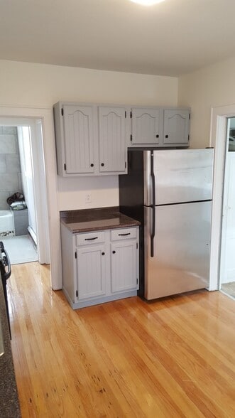 Building Photo - 12 Coventry Ave