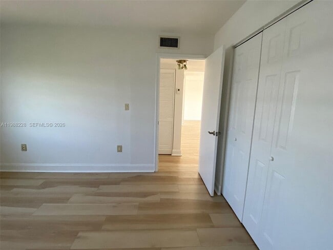 Building Photo - 7626 Byron Ave