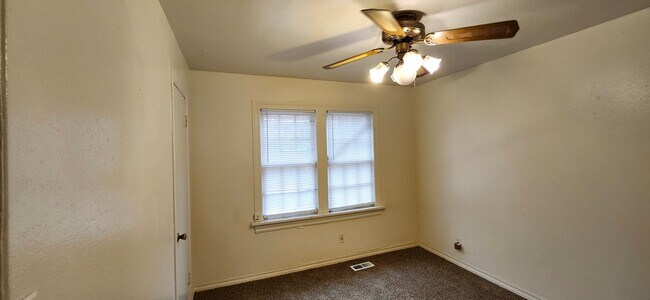 Building Photo - WONDERFUL 3 BEDROOM HOME FOR RENT IN OKC!!