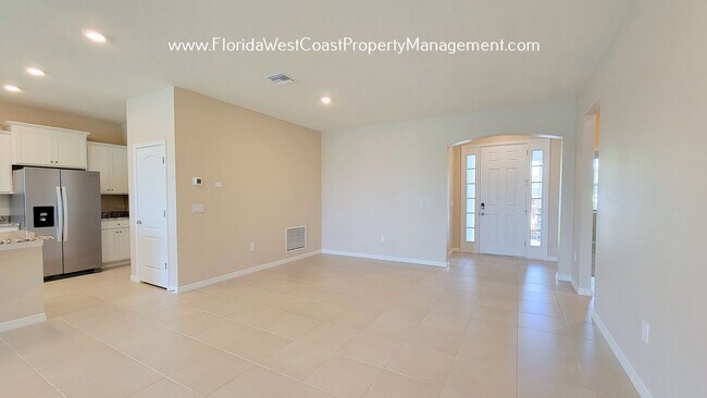 Building Photo - LARGE 3 BEDROOM- 2 BATH LAKEWOOD RANCH HOME FOR RENT! DIRECT LAKE VIEWS! ANNUAL LEASE!