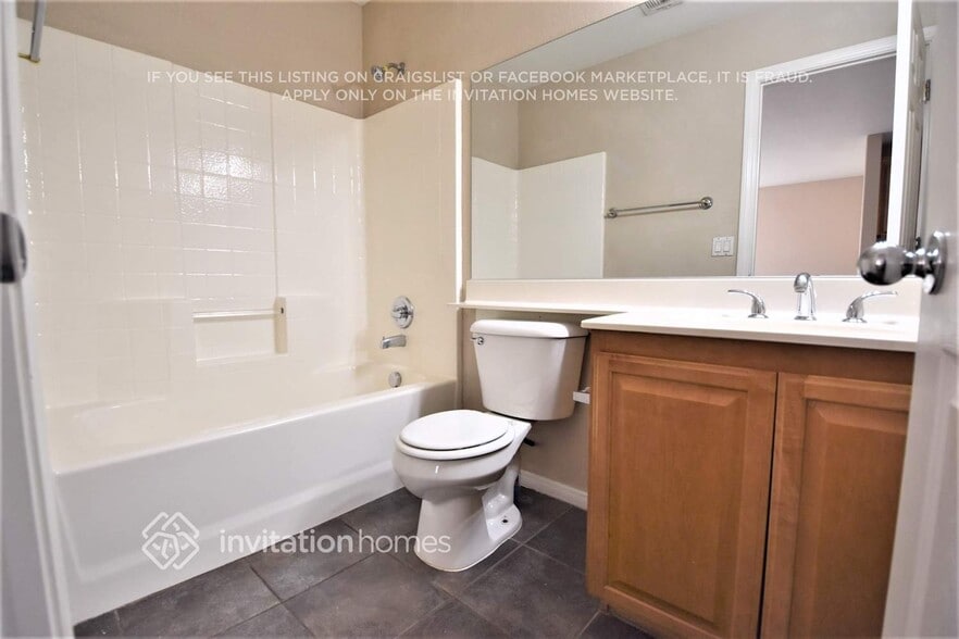 Building Photo - 2868 Canonero St