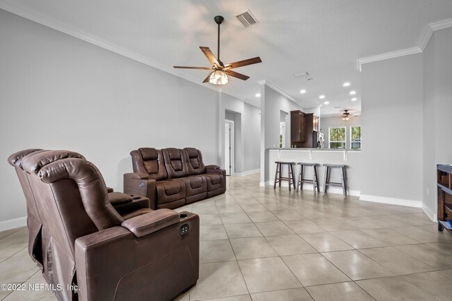 Building Photo - 1042 Southern Hills Dr