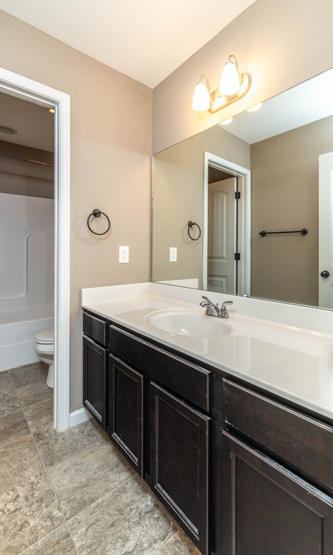 Building Photo - 2715 Honey Hill Rd