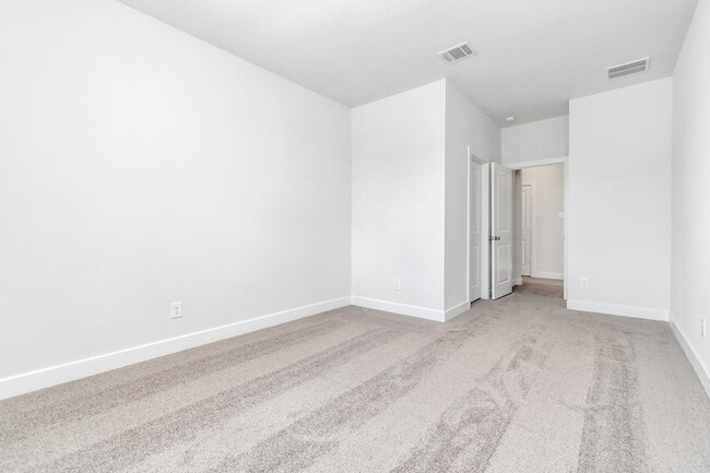 Building Photo - 21118 Chelton Bch Dr