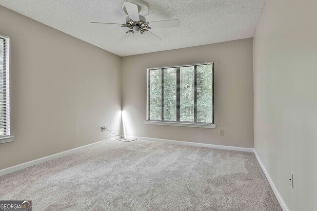 Building Photo - 36 Cobblestone Creek