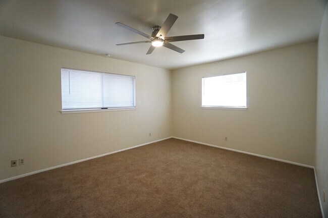 Building Photo - 11615 Sandman Dr