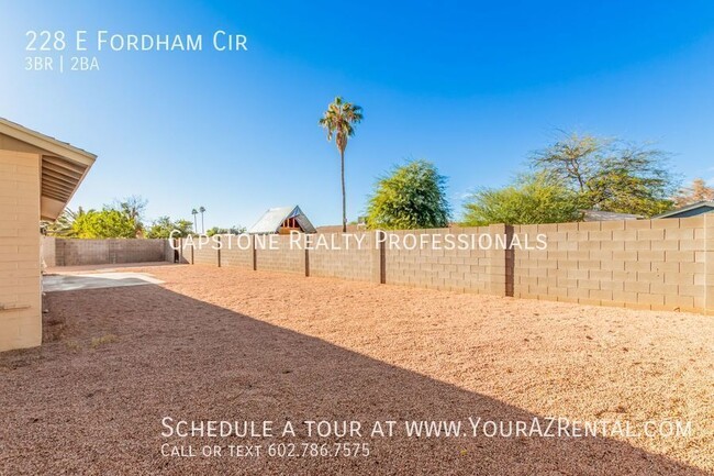 Building Photo - 3 Bed 2 Bath single story home in Tempe!