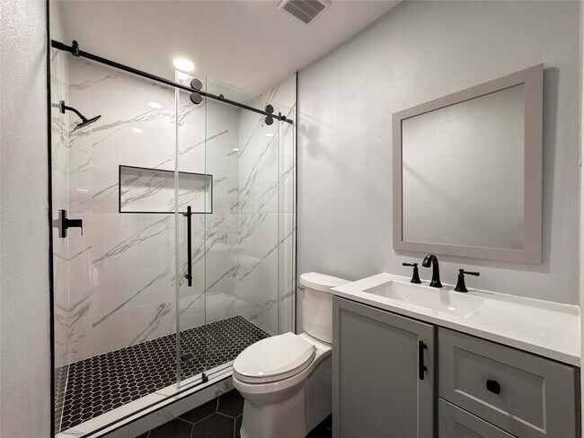 Building Photo - 730 Dunkley Dr