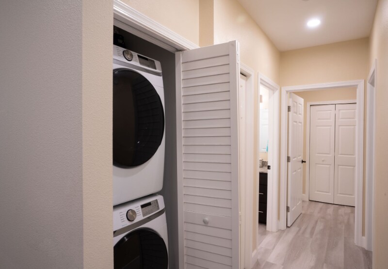 Building Photo - 2291 Dunlop St