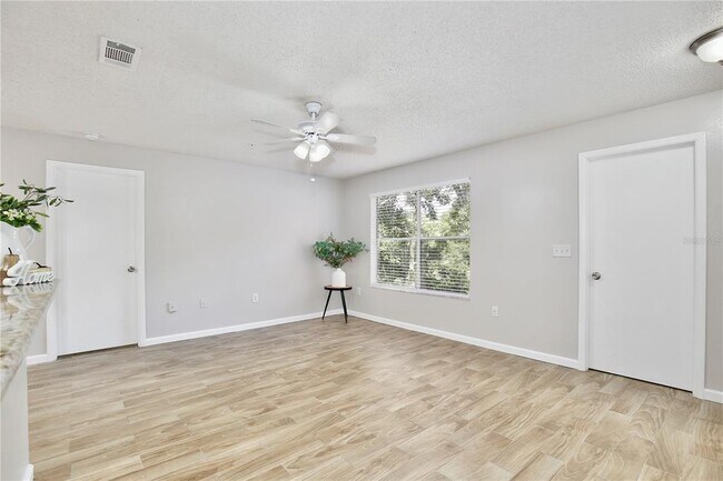 Building Photo - 956 Salt Pond Pl