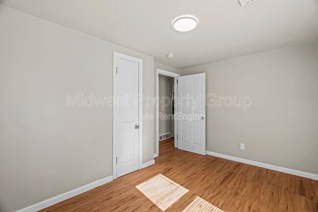 Building Photo - 161 Anistasia Dr