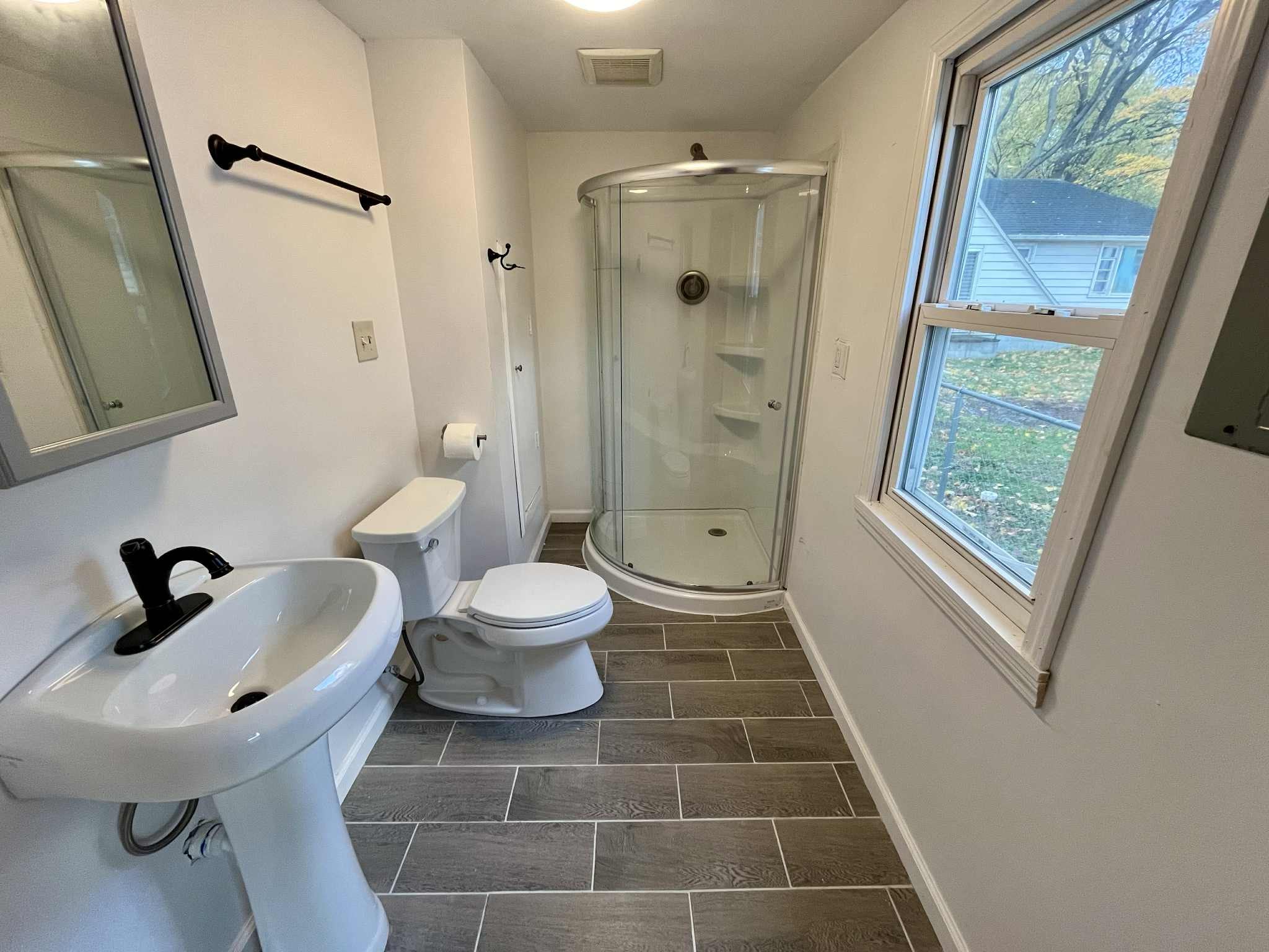 Building Photo - 305 Franklin Ave