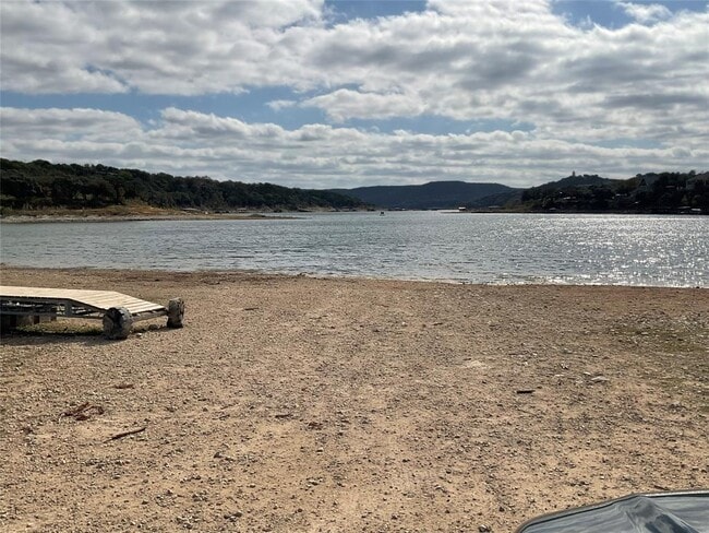 Building Photo - 18302 Redbud Ln