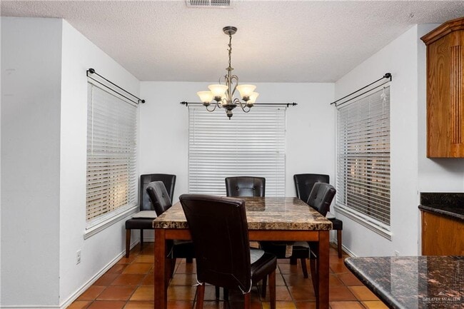 Building Photo - 15 El Rancho Rd