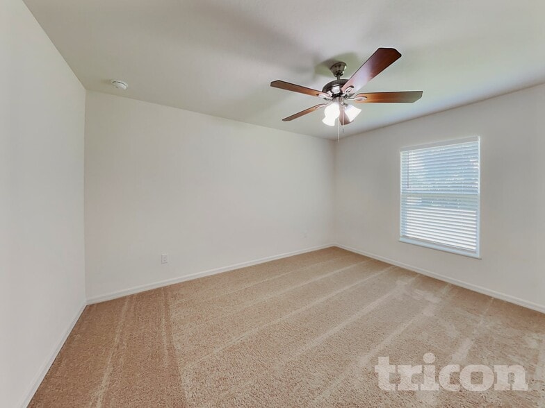 Building Photo - 14 Rivera Ln