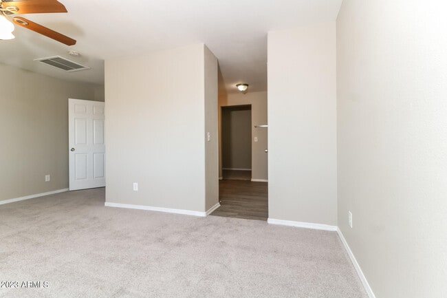 Building Photo - 4934 W Desert Dr