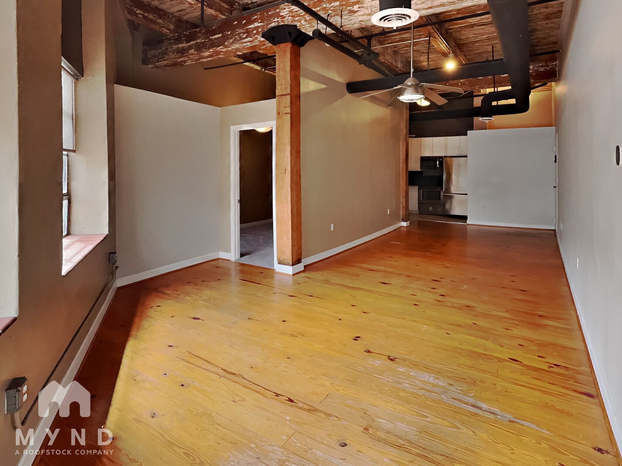 Building Photo - 326 Nelson St SW