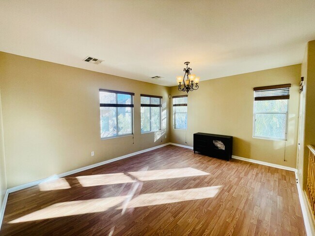 Building Photo - Open Design Plan 3 Bd + Office, 3 bth, New Floors, New paint!