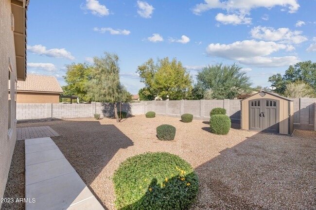 Building Photo - 2820 E Detroit St