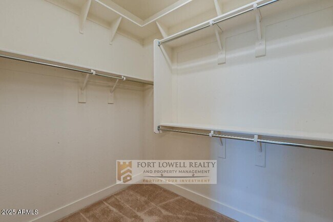 Building Photo - 8443 S 164th Dr