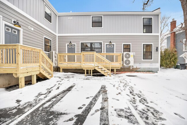 Building Photo - 103 E High St