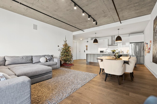 Building Photo - 111 S Peoria St