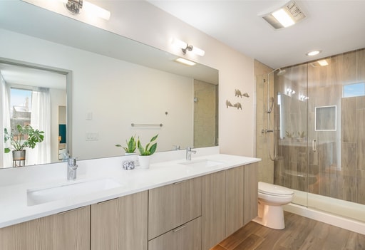 Building Photo - Stunning 2 bedroom w/rooftop deck in Beacon Hill!