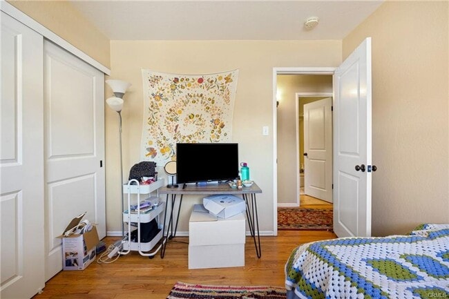 Building Photo - Updated 4bd/3ba House Right Off of Highland Dr