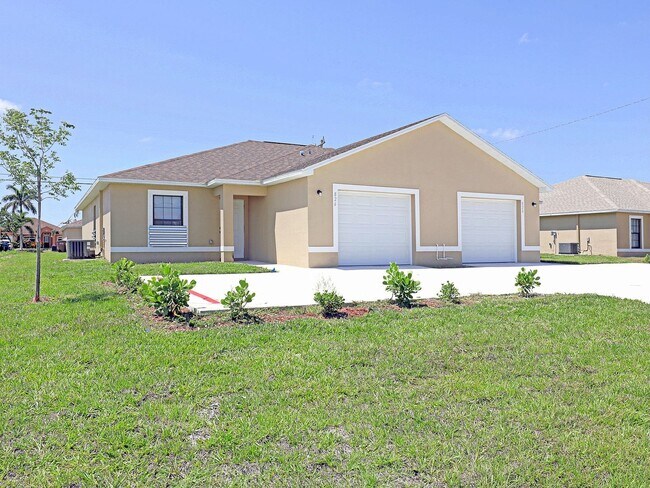 Primary Photo - Cape Coral 826