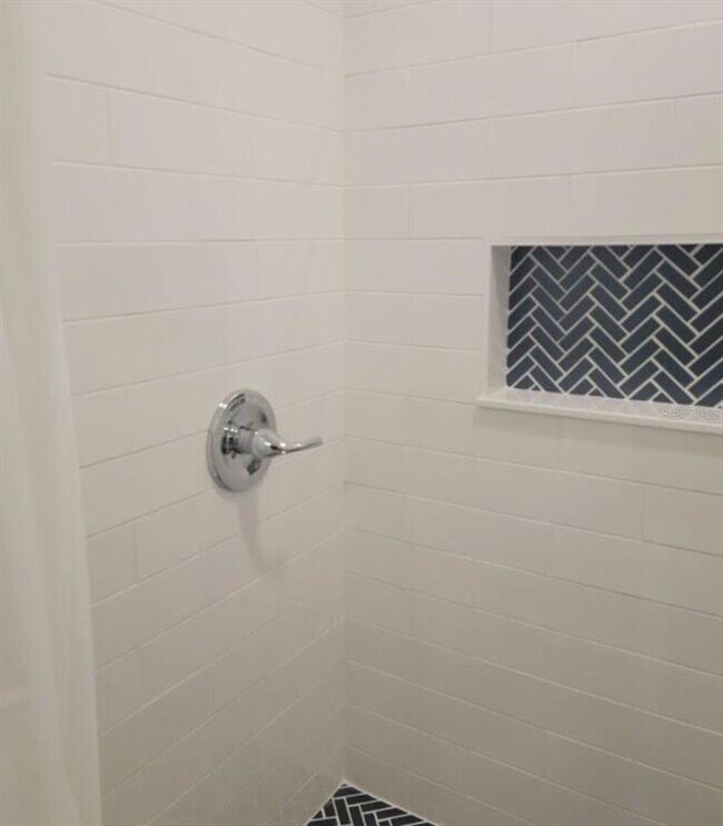 Building Photo - 783 Squirrel Ct