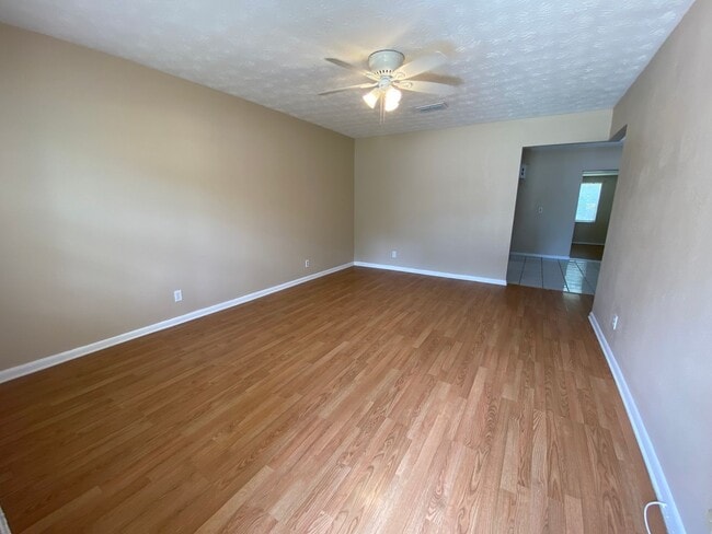 Building Photo - 4581 Praver Dr N